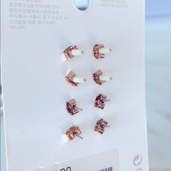 Set of 4 earrings - Picture 2 of 4